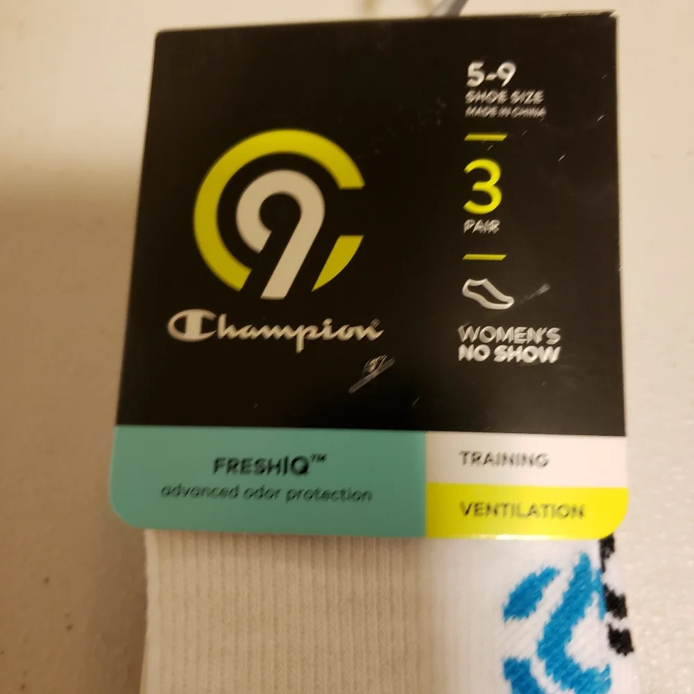 Champion and‎ Fruit of the Loom Socks Bundle